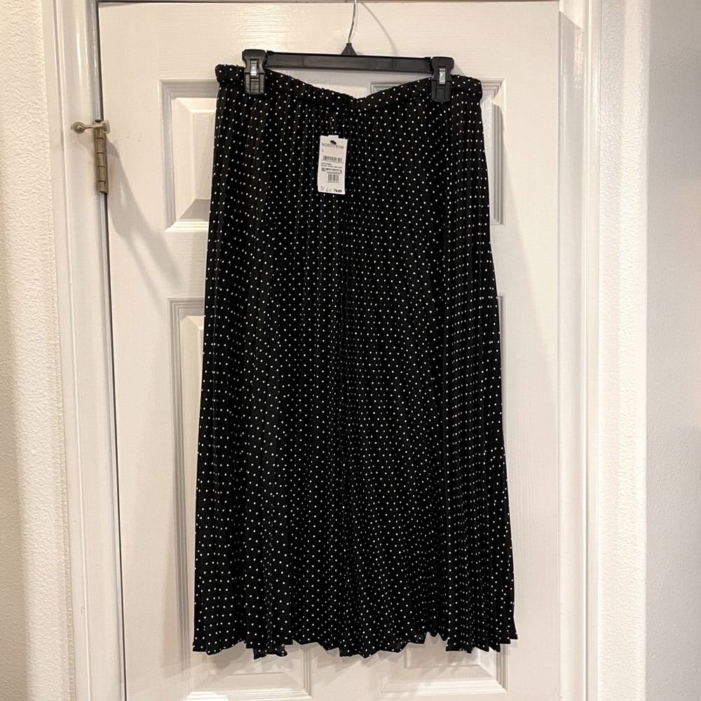 Pleated midi skirt